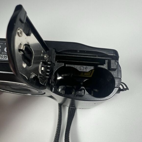 Nikon Coolpix L26 16.1MP Compact Digital Camera Black Tested Working W/ 8GB Card - Picture 9 of 9